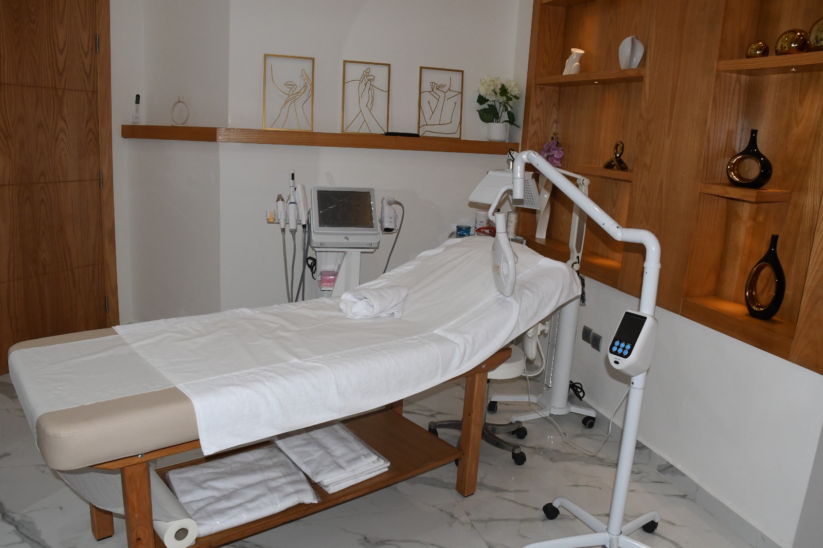 Espaces et soins du centre esthétique Bloom Clinic